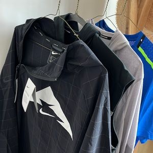 Nike size M hoodies and t-shirt bundle